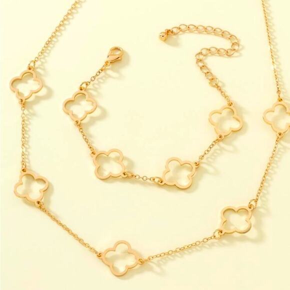 Gold Four Leaf Hollow Out Necklace Bracelet Matching Set - Picture 4 of 5